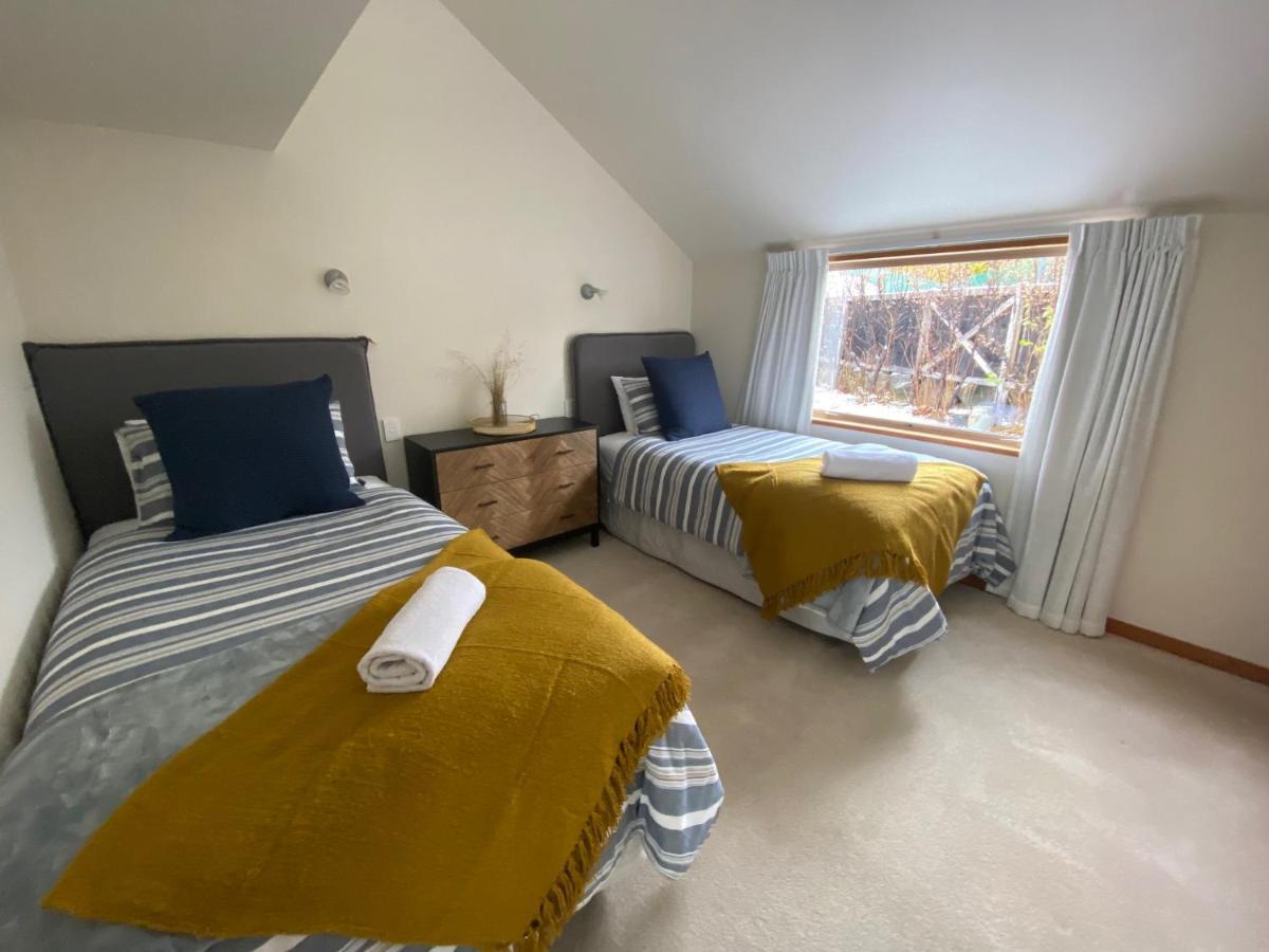 Glacier Rock Lakeview House レイク・テカポ エクステリア 写真